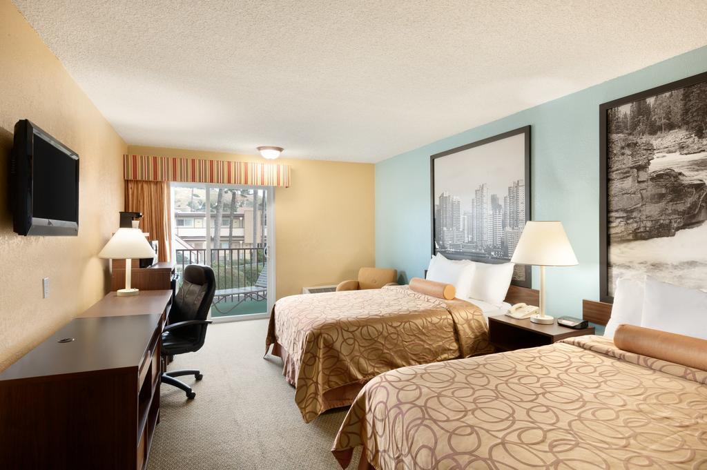 Super 8 By Wyndham Oceanside Marty'S Valley Inn Szoba fotó